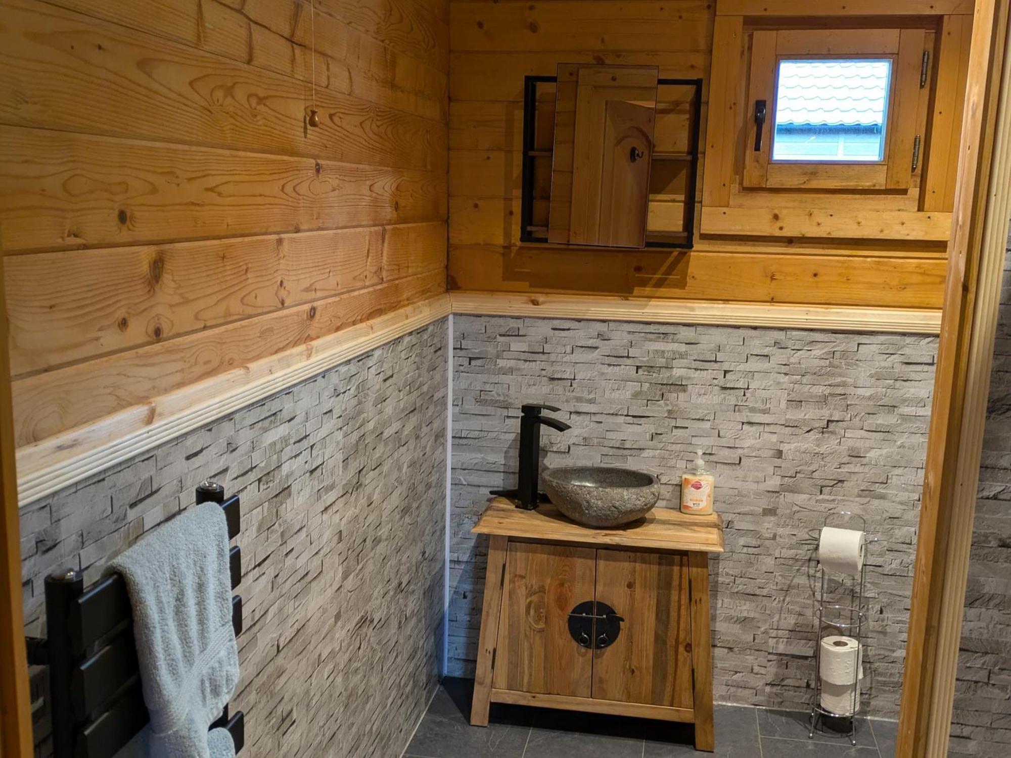 Rustic Lodge Retreat At Riverview Holiday Park Newcastleton Exteriér fotografie